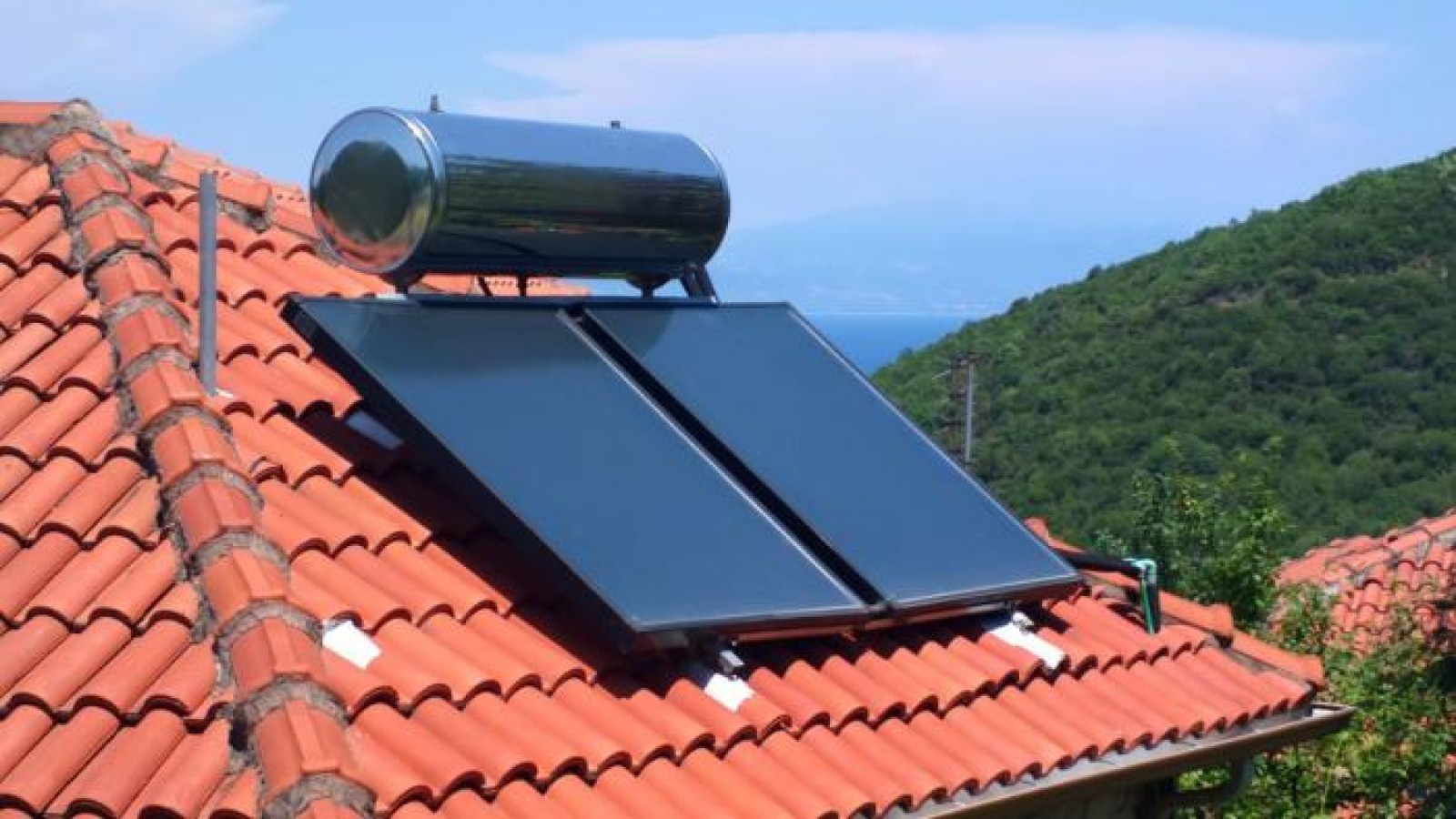 Ποιος ηλιακός σε συμφέρει περισσότερο – 2πλής ή 3πλής ενέργειας;